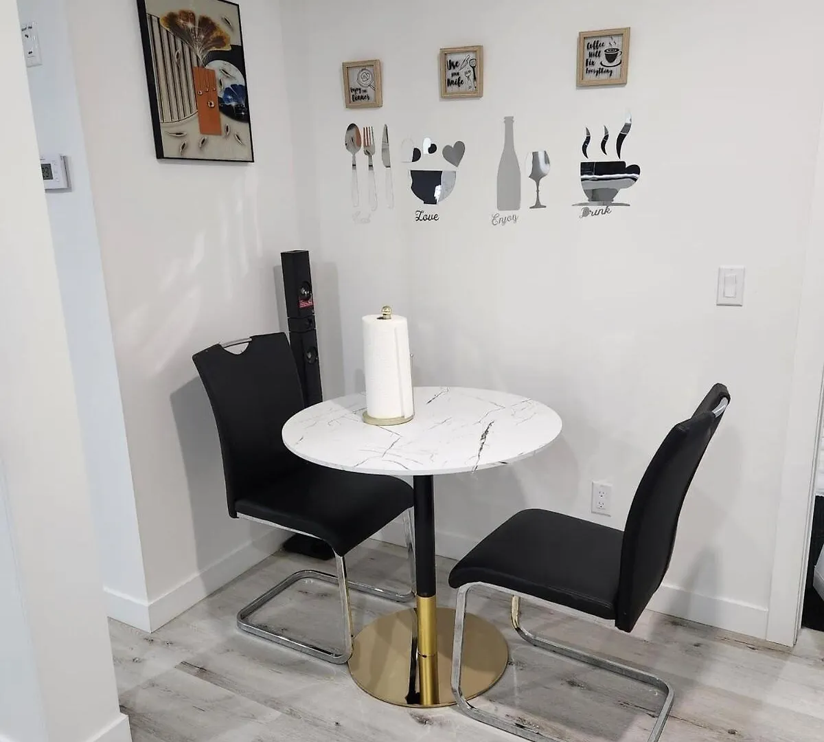 アパート 2 Bedrooms Luxury Basement Suite Close To Calgary Airport
